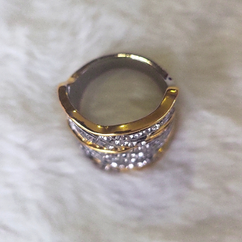 Gold and Silver Women's Ring - Picture 5 of 5